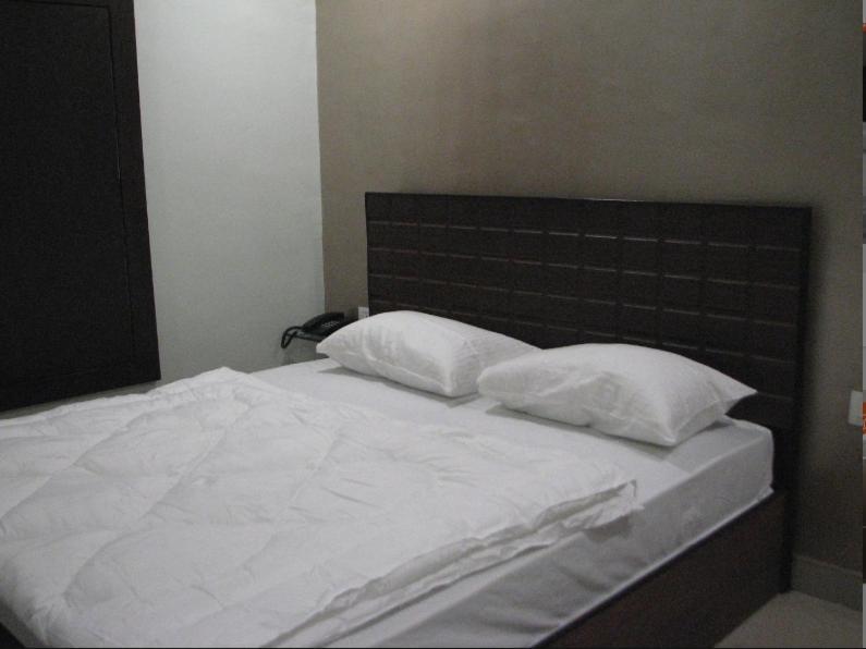 Hotel Confirm Inn Kota Кота Екстер'єр фото